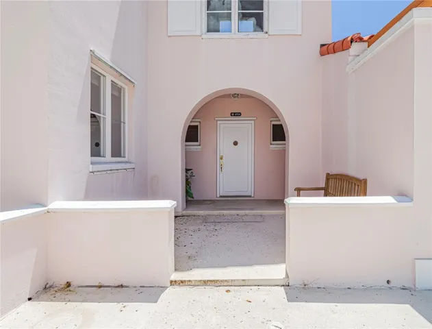 a view of room with washer and dryer