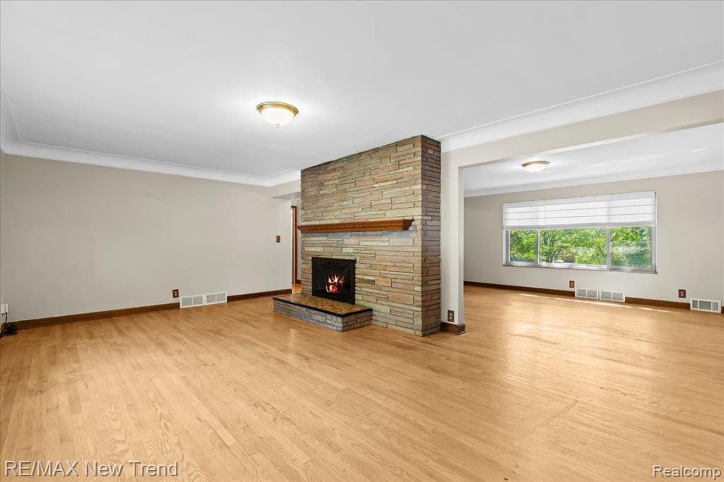 33266 Raphael Road Farmington Hills, MI 48336 - Photo 10 of 36