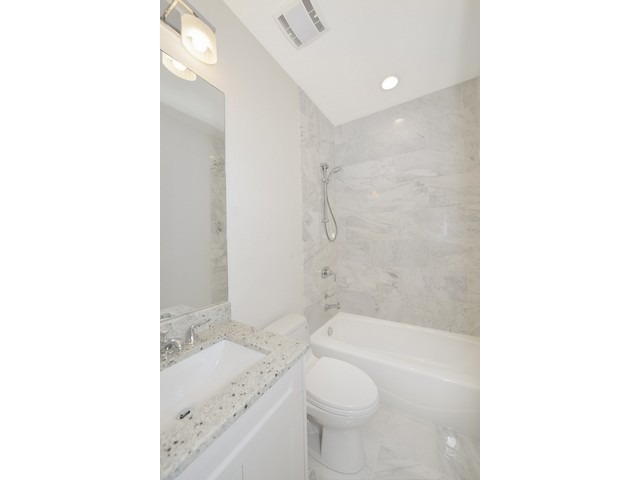 1027 Hillside Road Northbrook, IL 60062 - Photo 15 of 25