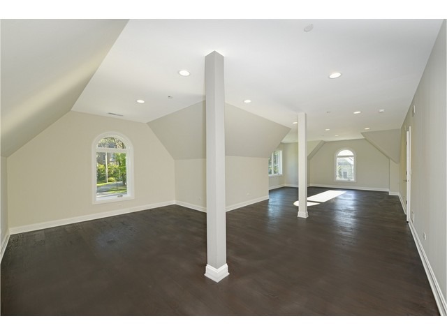 1027 Hillside Road Northbrook, IL 60062 - Photo 20 of 25