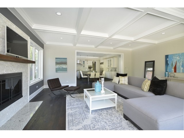 1027 Hillside Road Northbrook, IL 60062 - Photo 7 of 25