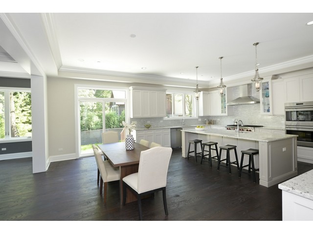 1027 Hillside Road Northbrook, IL 60062 - Photo 9 of 25