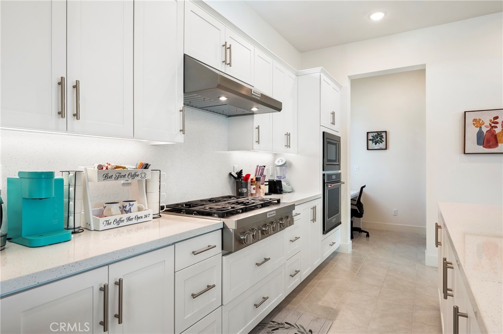 2053 Peebler Way Tustin, CA 92782 - Photo 13 of 40