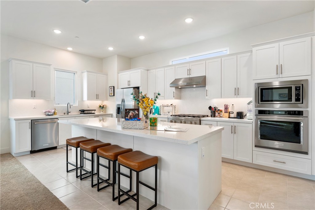 2053 Peebler Way Tustin, CA 92782 - Photo 10 of 40