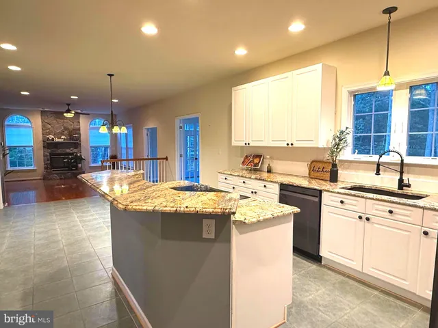 $549,900 | 350 Rotterham Drive, Hedgesville, WV 25427