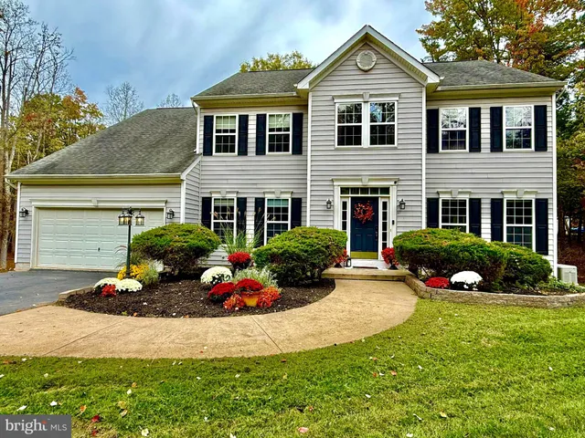 $549,900 | 350 Rotterham Drive, Hedgesville, WV 25427