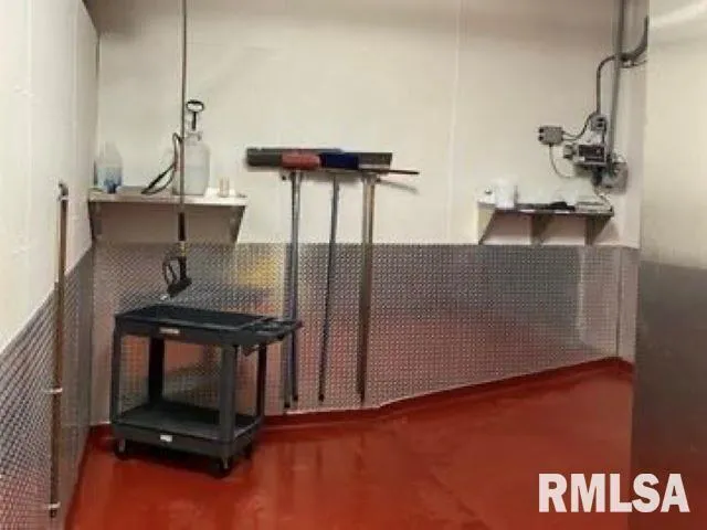 $1,950,000 | 422 Mine Road, De Soto, IL 62924