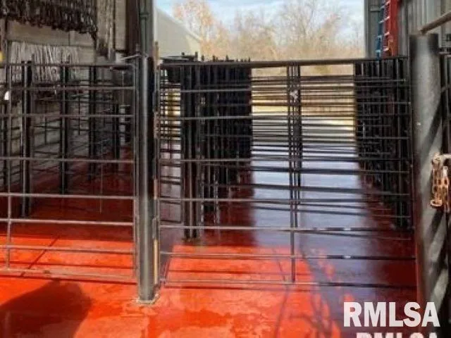 $1,950,000 | 422 Mine Road, De Soto, IL 62924