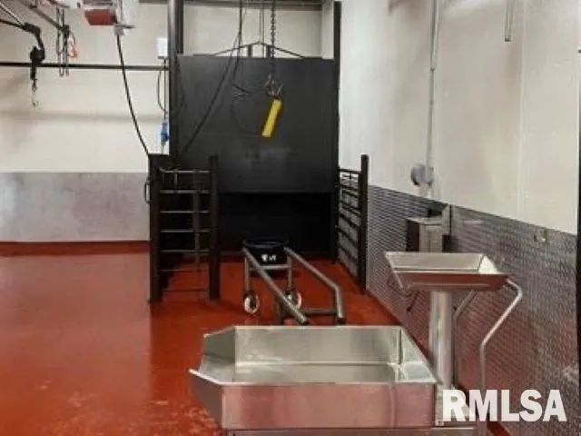 $1,950,000 | 422 Mine Road, De Soto, IL 62924