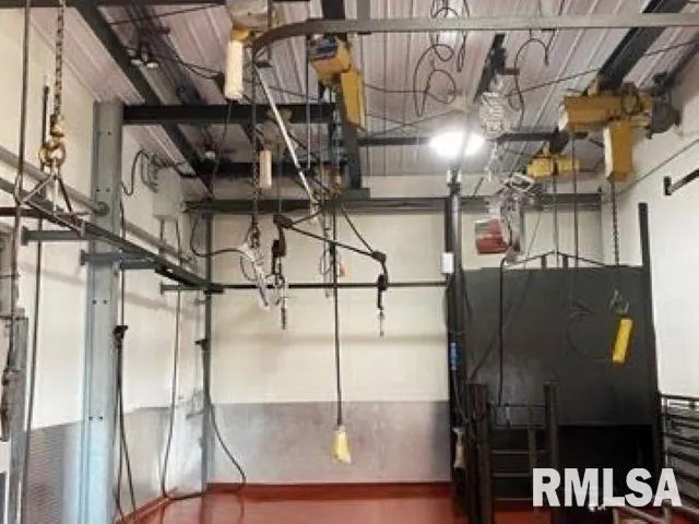 $1,950,000 | 422 Mine Road, De Soto, IL 62924