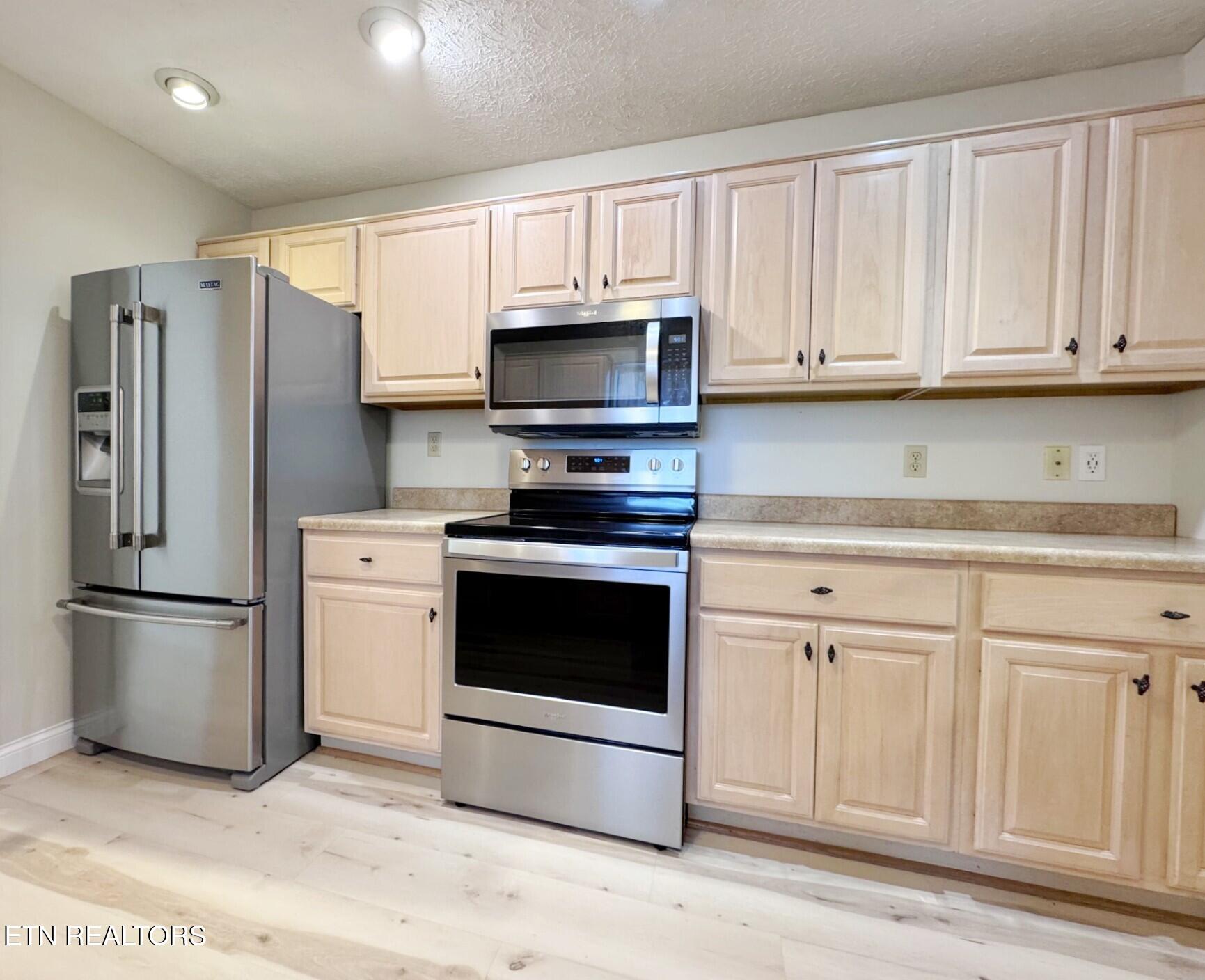 305 Orchard Knob Road Clinton, TN 37716 - Photo 14 of 31 3a1683bd-4afa-4d95-8a5e-76ade9dea177_inP