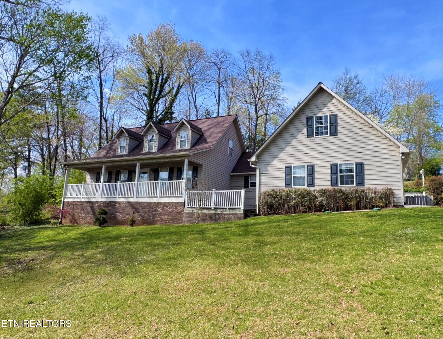 305 Orchard Knob Road Clinton, TN 37716 - Photo 2 of 31 f0f3dcff-19cf-4872-9c88-444b2c