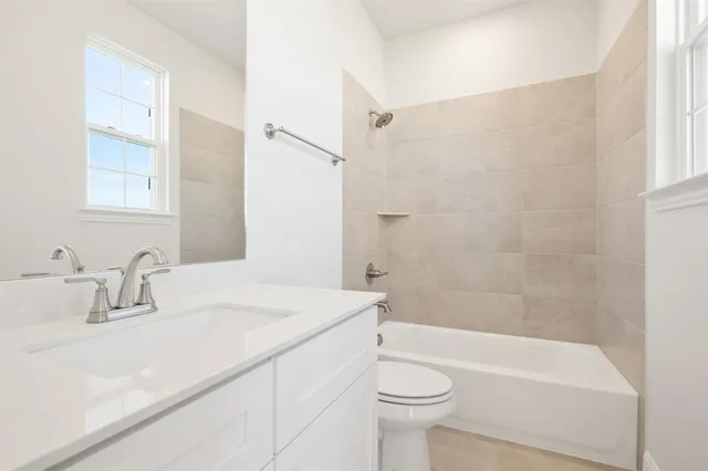 $449,000 | 184 Mountain Laurel Drive, Waxahachie, TX 75165