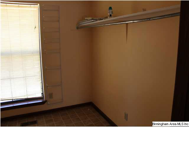 509 11th Street Northwest Alabaster, AL 35007 - Photo 12 of 28
