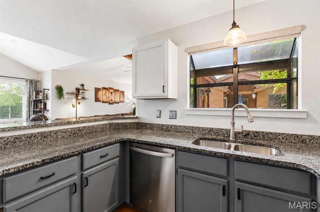 704 Hemingway Lane, Unit E Weldon Spring, MO 63304 - Photo 13 of 66