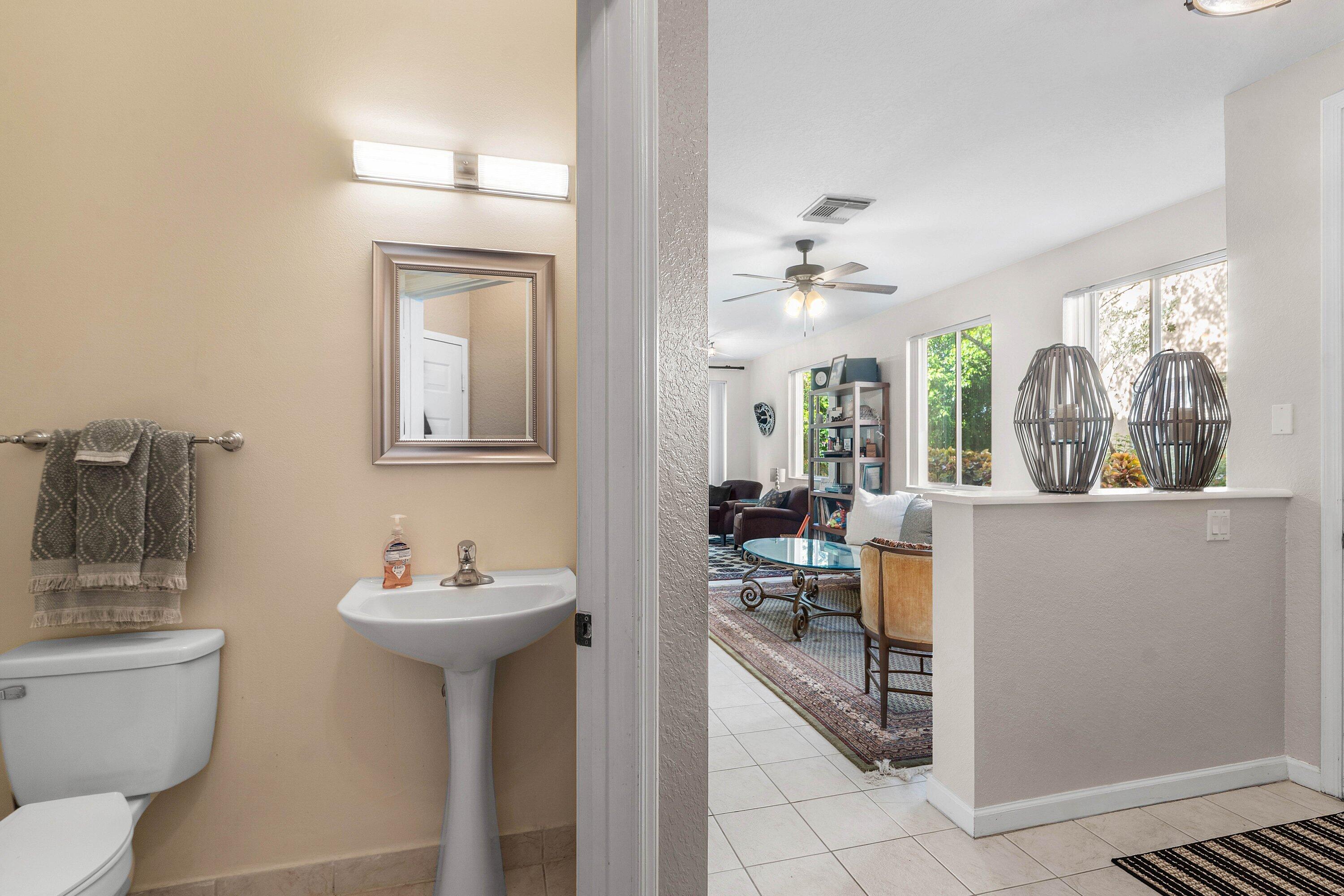 1808 Sonrisa Street Riviera Beach, FL 33404 - Photo 5 of 17 Bathroom