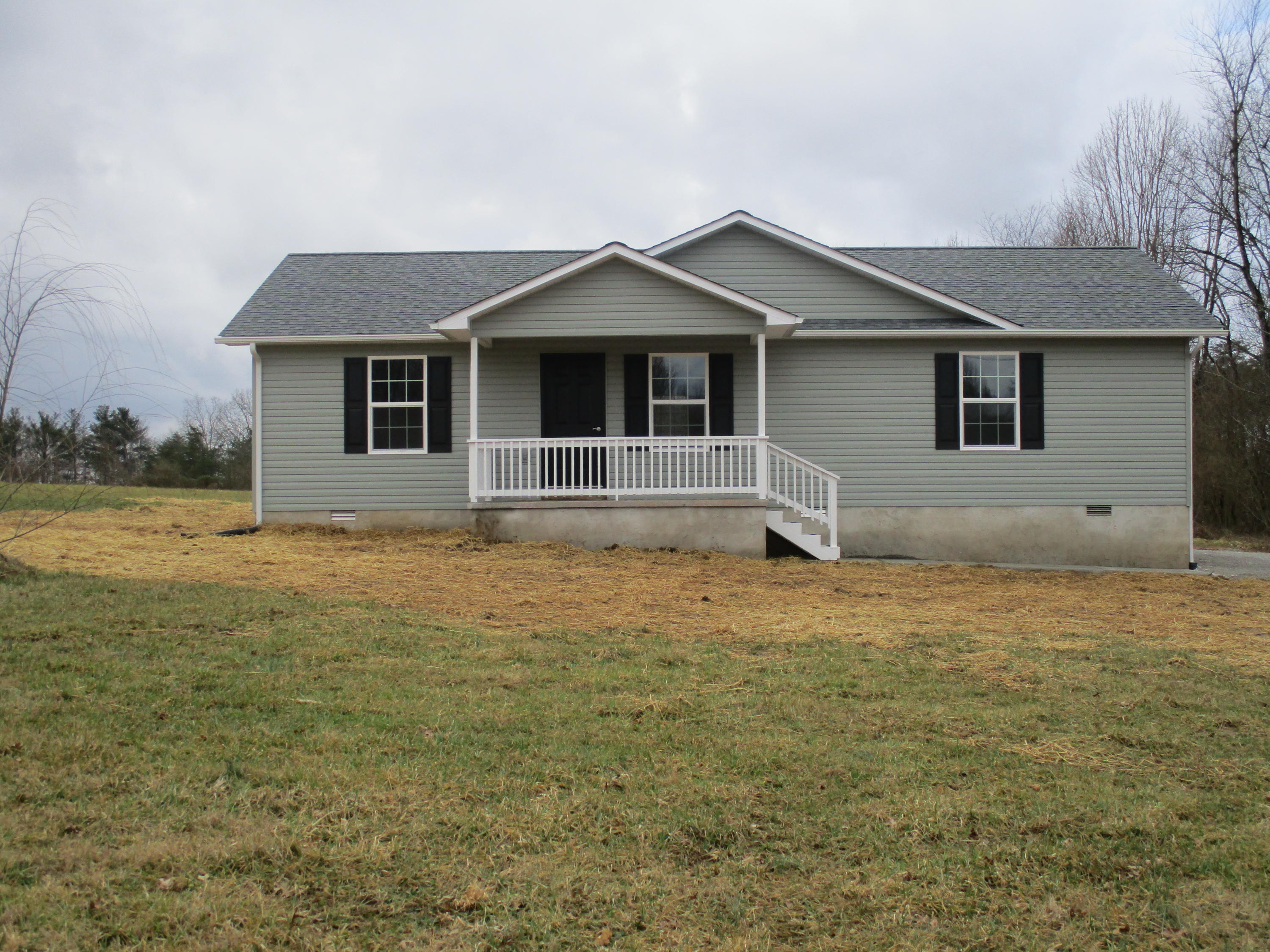 593 Gordon Road Crossville, TN 38572 - Photo 3 of 13 IMG_0307
