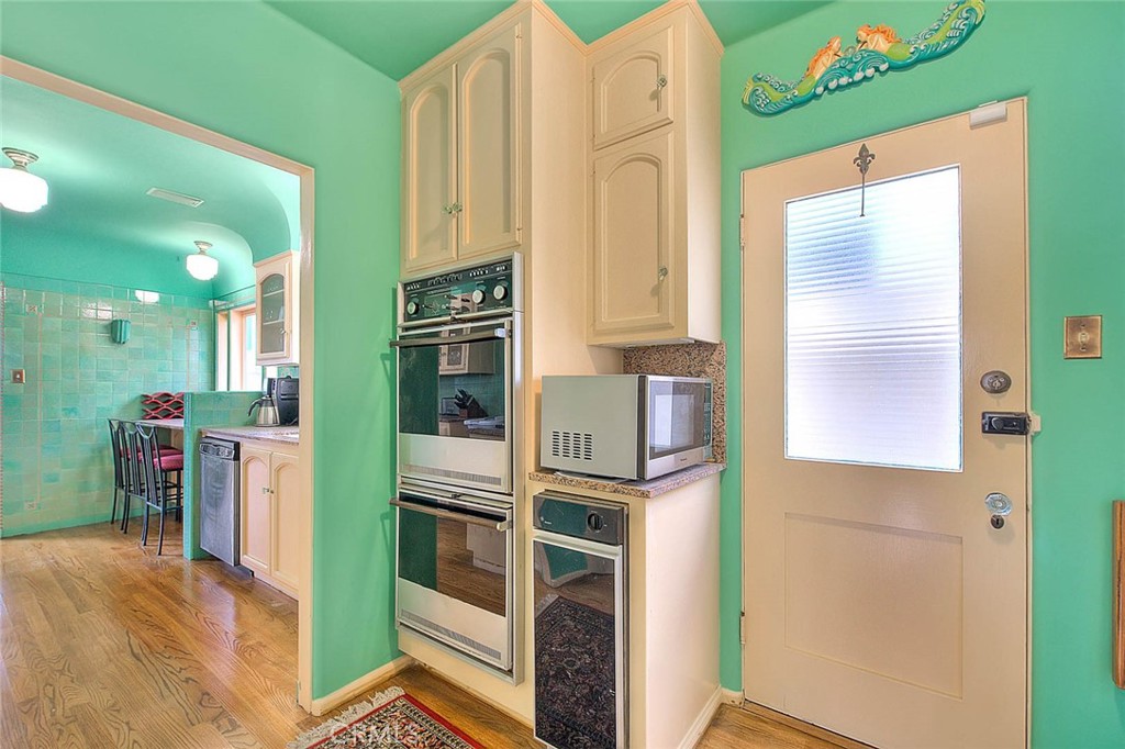 1602 The Strand Hermosa Beach, CA 90254 - Photo 12 of 35