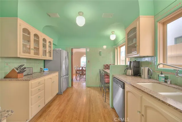 $19,500 | 1602 The Strand, Hermosa Beach, CA 90254