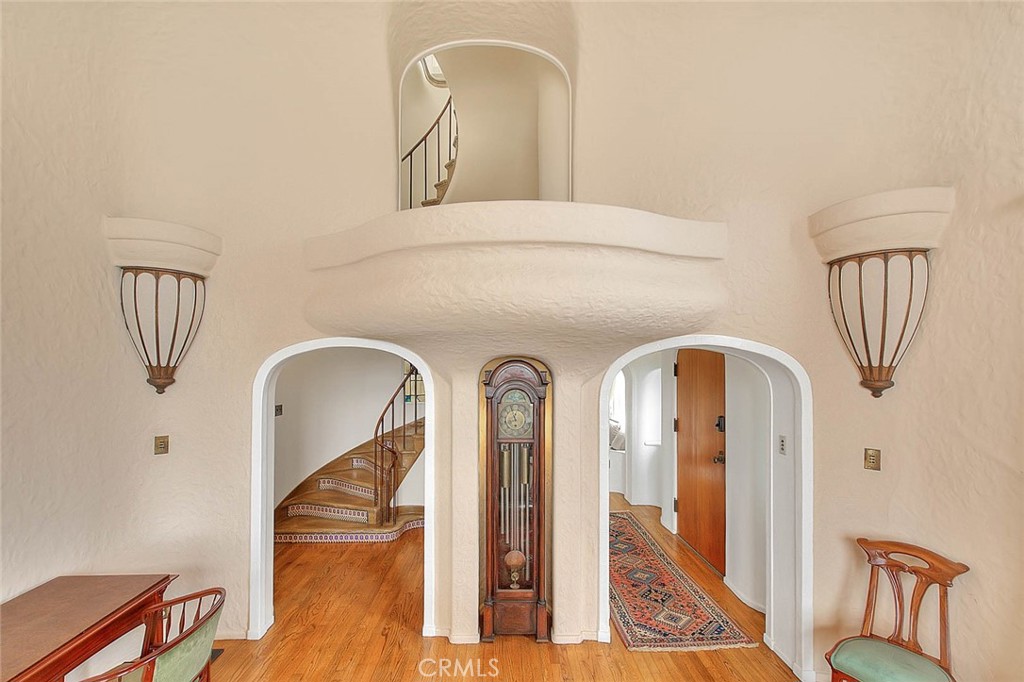 1602 The Strand Hermosa Beach, CA 90254 - Photo 6 of 35