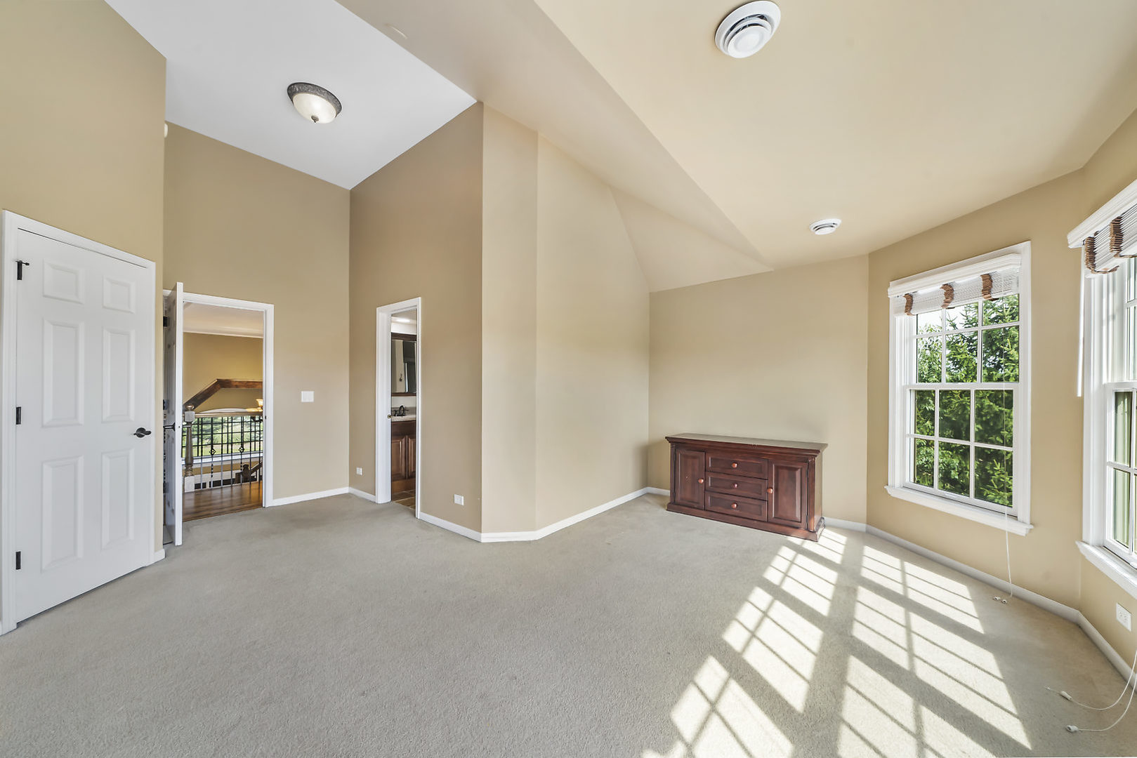 40W885 Campton Trail Road St. Charles, IL 60175 - Photo 21 of 29 a view of livingroom with hardwood
