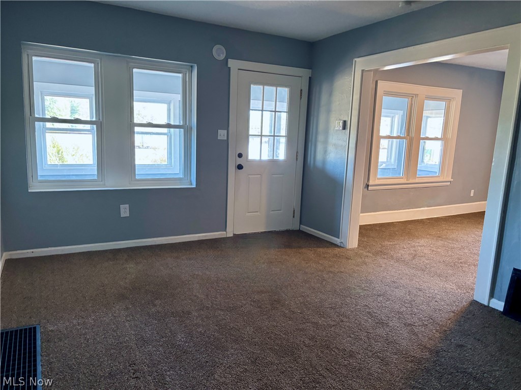 2258 Mogadore Road Akron, OH 44312 - Photo 6 of 28