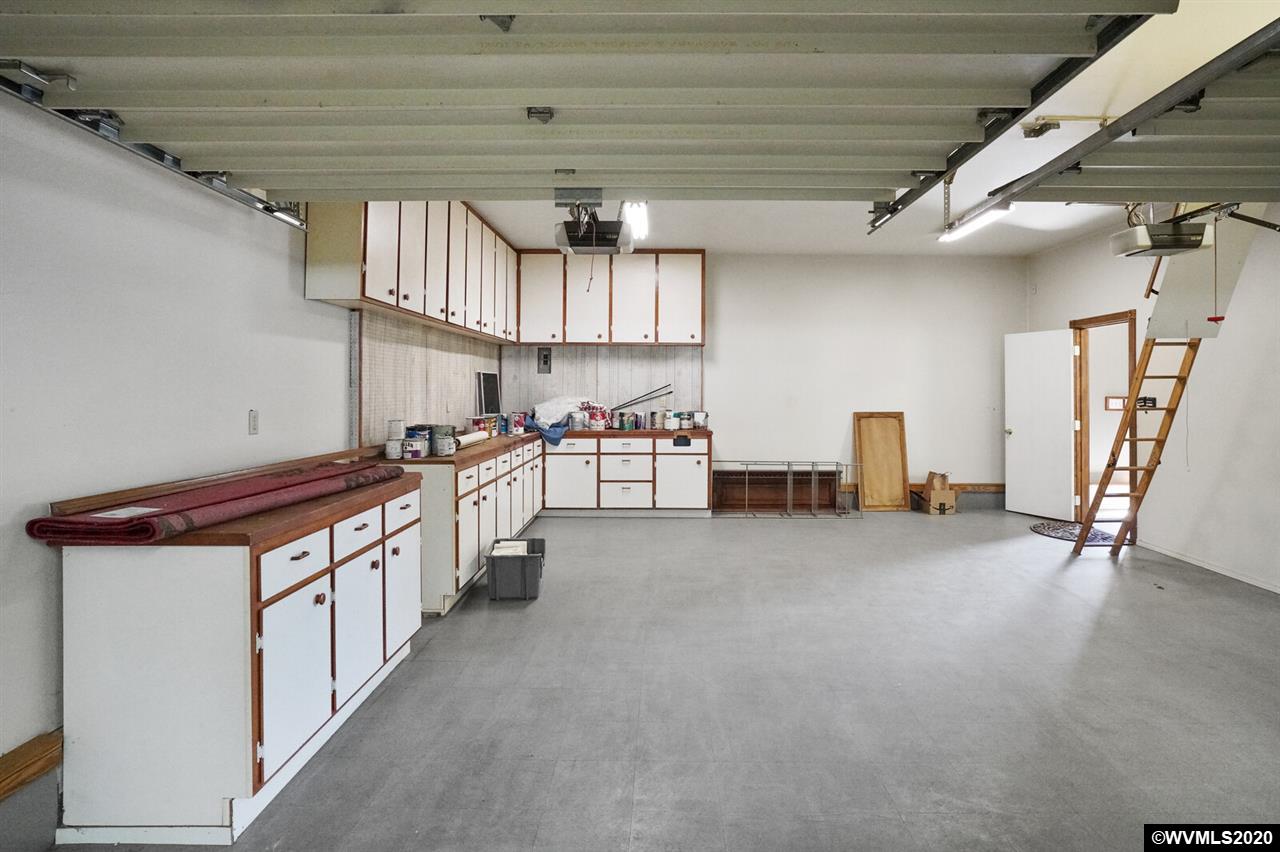 2020 Chase Loop Southwest Albany, OR 97321 - Photo 34 of 40 Gallery Image 34