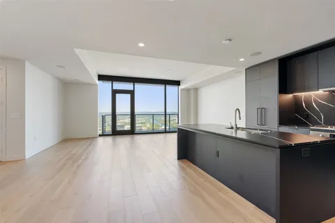 $1,595,000 | 44 East Avenue, Unit 4302, Austin, TX 78701