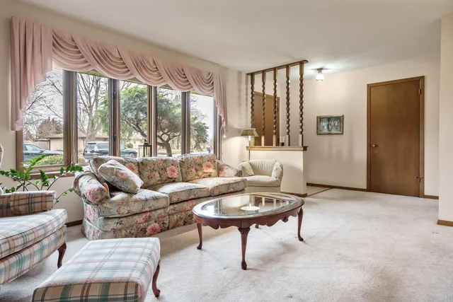 $260,000 | 3165 Cavendish Drive, Rockford, IL 61109