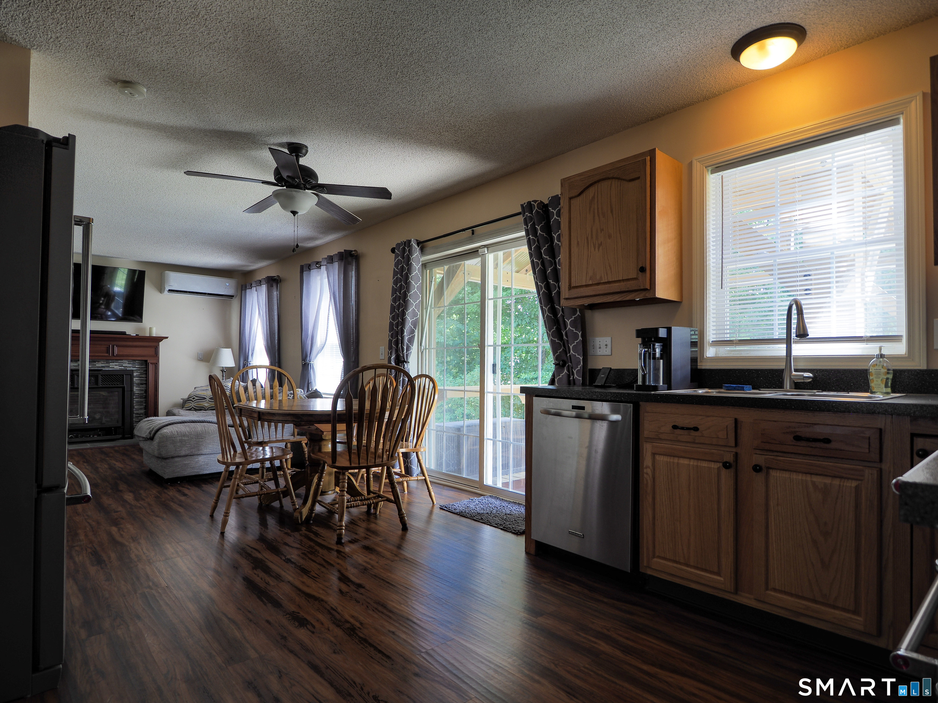 386 White Pine Road Torrington, CT 06790 - Photo 4 of 27