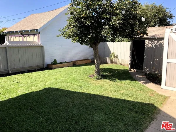 $4,750 | 2345 West 30th Street, Los Angeles, CA 90018