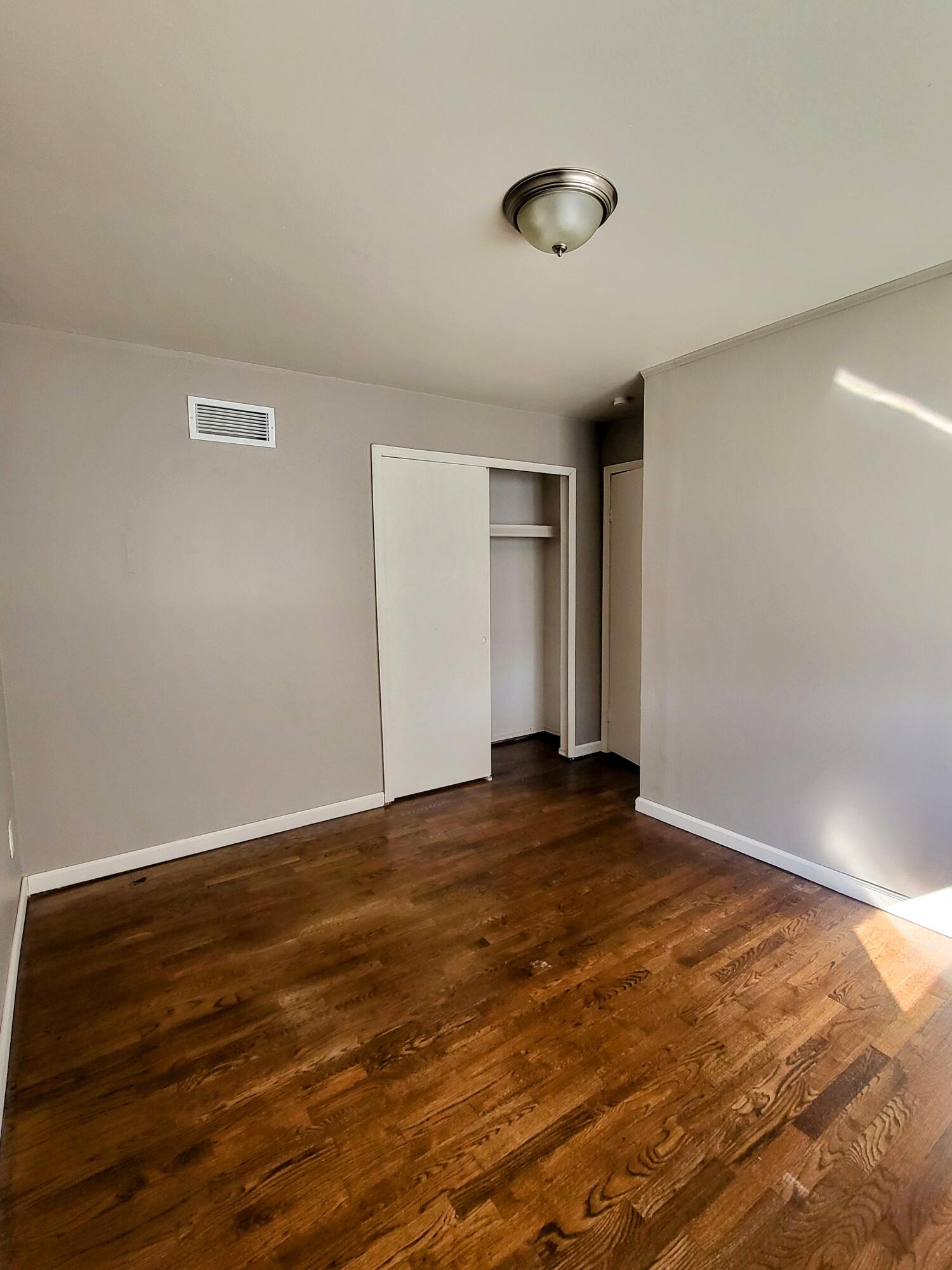15748 Isabelle Street Romulus, MI 48174 - Photo 12 of 17 20241016_105520-EDIT