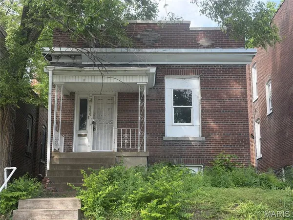 $42,000 | 5825 Romaine Place, St. Louis, MO 63112