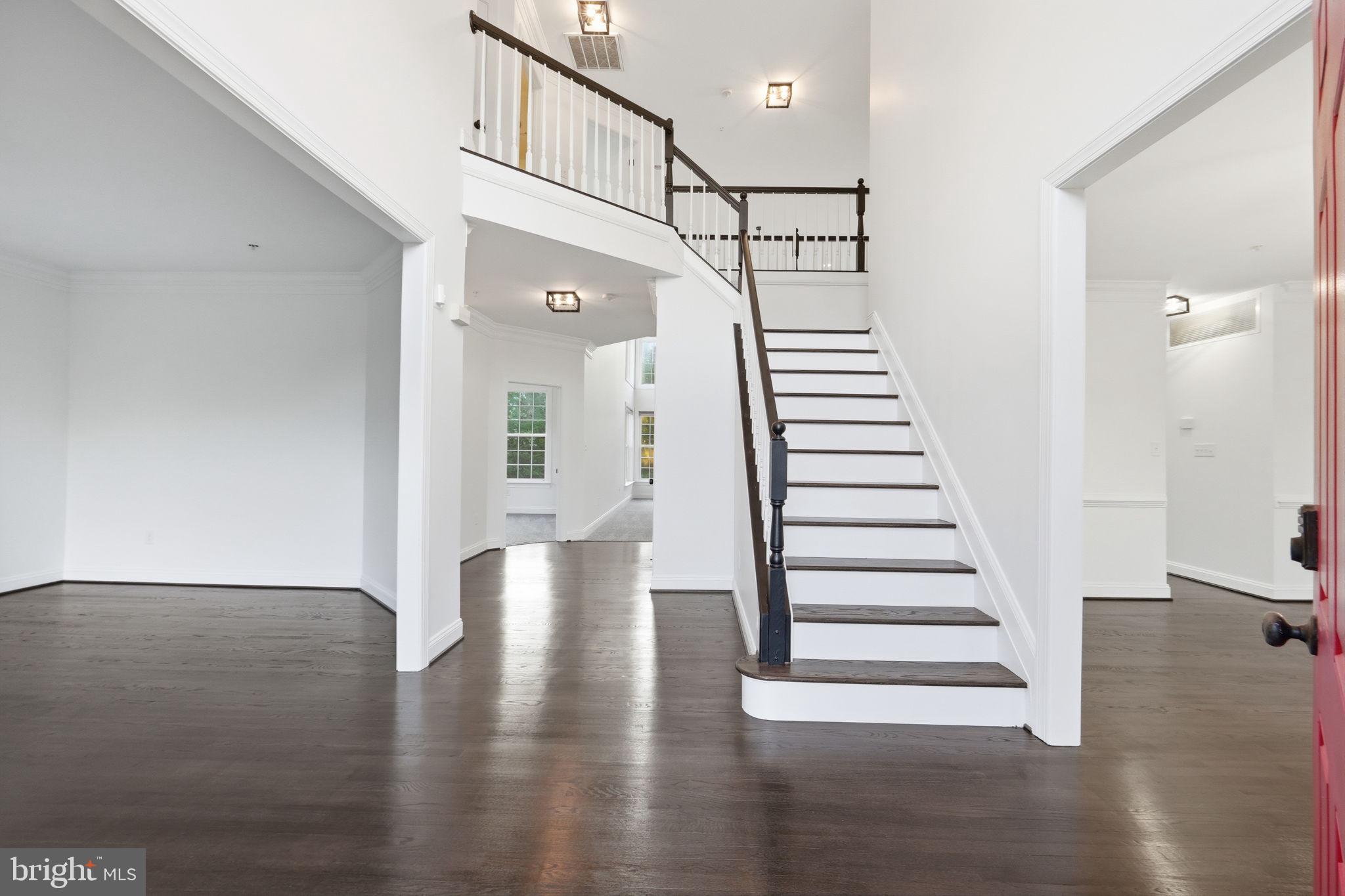 19081 Poplar Ridge Road Brandywine, MD 20613 - Photo 20 of 64 a view of entryway with wooden floor