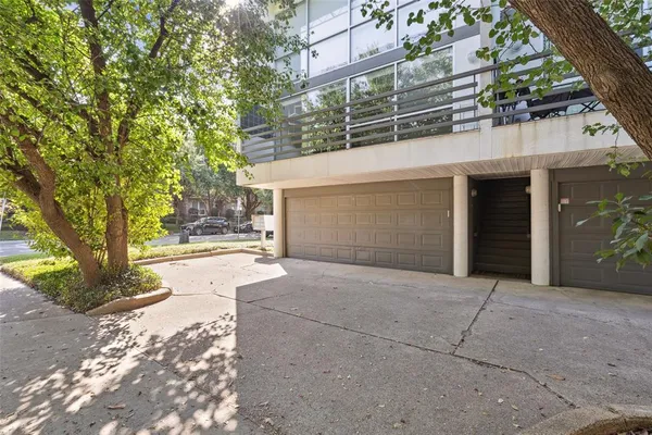$2,300 | 4239 Holland Avenue, Unit A, Dallas, TX 75219