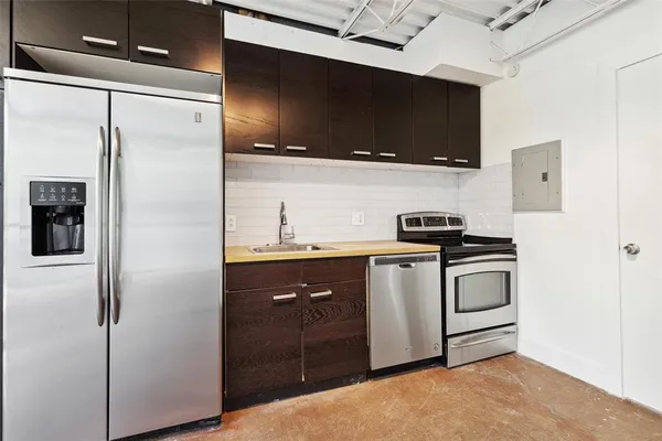 $2,300 | 4239 Holland Avenue, Unit A, Dallas, TX 75219