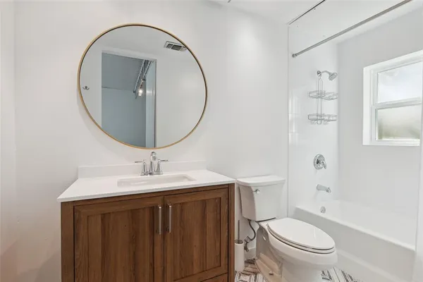 $2,300 | 4239 Holland Avenue, Unit A, Dallas, TX 75219