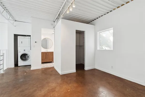 $2,300 | 4239 Holland Avenue, Unit A, Dallas, TX 75219