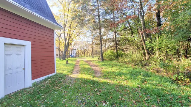 $2,617,830 | 935 Lakewood Hills Road North, Eagan, MN 55123