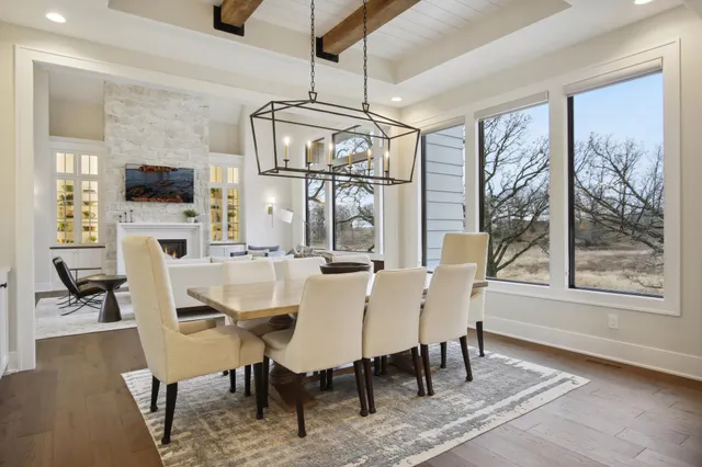 $2,617,830 | 935 Lakewood Hills Road North, Eagan, MN 55123