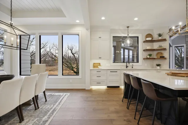 $2,617,830 | 935 Lakewood Hills Road North, Eagan, MN 55123