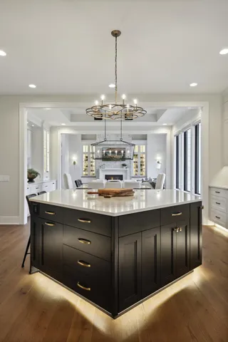 $2,617,830 | 935 Lakewood Hills Road North, Eagan, MN 55123