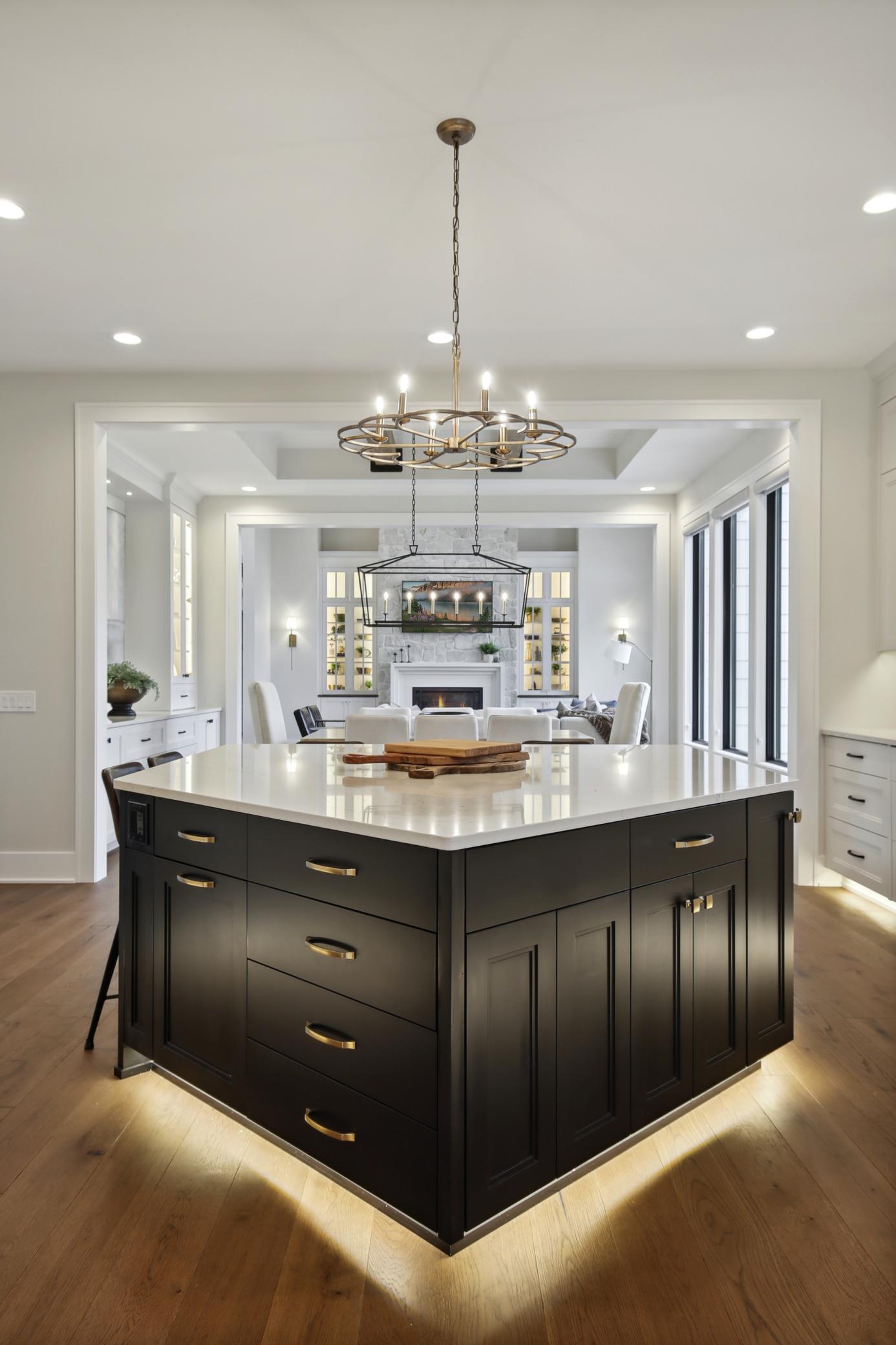 935 Lakewood Hills Road North Eagan, MN 55123 - Photo 22 of 112