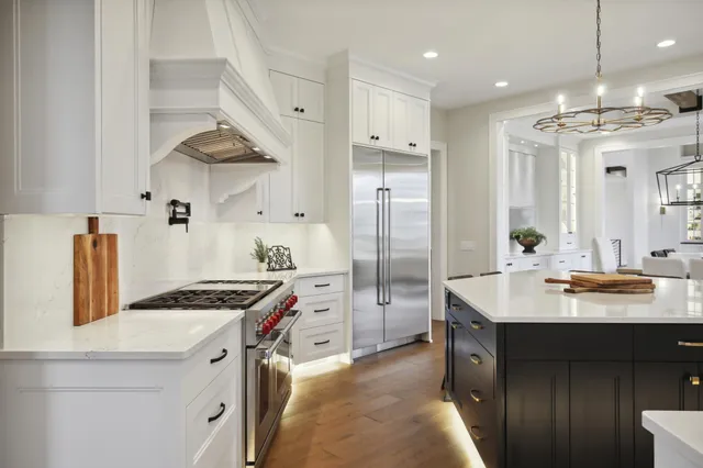 $2,617,830 | 935 Lakewood Hills Road North, Eagan, MN 55123