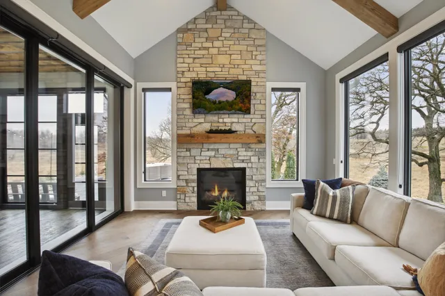 $2,617,830 | 935 Lakewood Hills Road North, Eagan, MN 55123