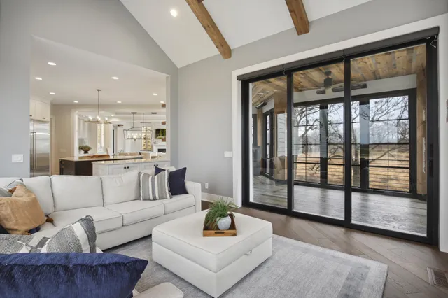 $2,617,830 | 935 Lakewood Hills Road North, Eagan, MN 55123