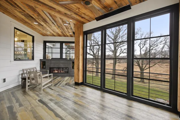 $2,617,830 | 935 Lakewood Hills Road North, Eagan, MN 55123