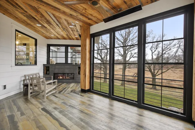 $2,617,830 | 935 Lakewood Hills Road North, Eagan, MN 55123