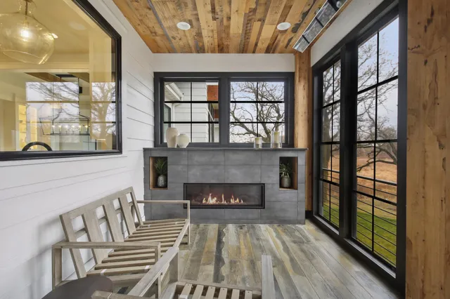 $2,617,830 | 935 Lakewood Hills Road North, Eagan, MN 55123