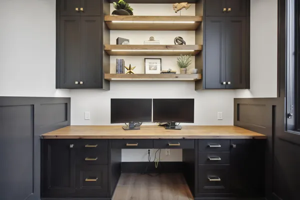 $2,617,830 | 935 Lakewood Hills Road North, Eagan, MN 55123